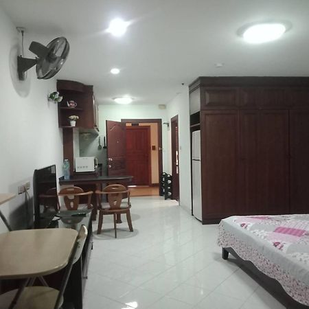 View Talay 2 Suite Apartments Bãi biển Jomtien Ngoại thất bức ảnh